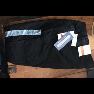 Old Navy Ladies Rockstar Black Jeans. BNWT.